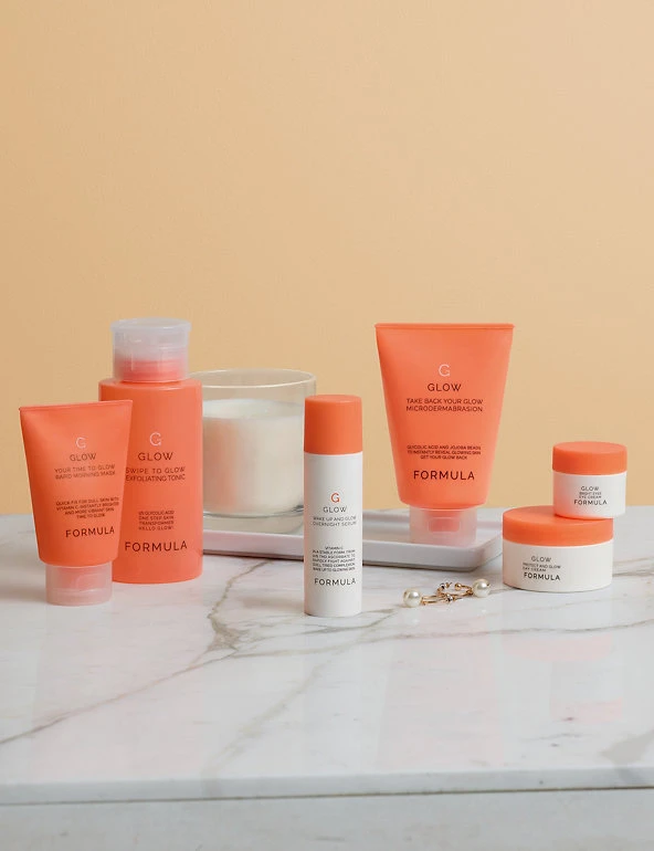 Formula Cleansers & Toners Swipe To Glow Exfoliating Toner 230ml 3 Formula Cleansers & Toners Swipe To Glow Exfoliating Toner 230ml - Image 3