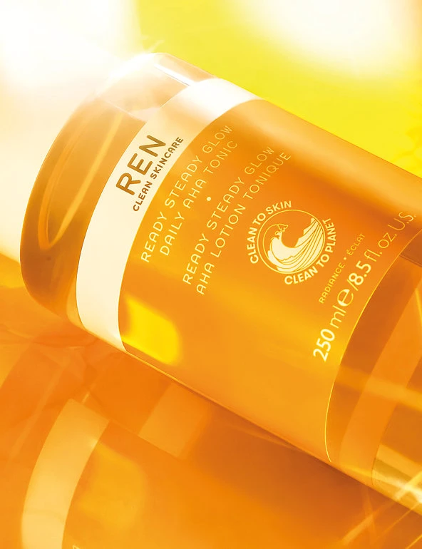 REN Cleansers & Toners Ready Steady Glow Daily AHA Tonic 250ml 4 REN Cleansers & Toners Ready Steady Glow Daily AHA Tonic 250ml - Image 4