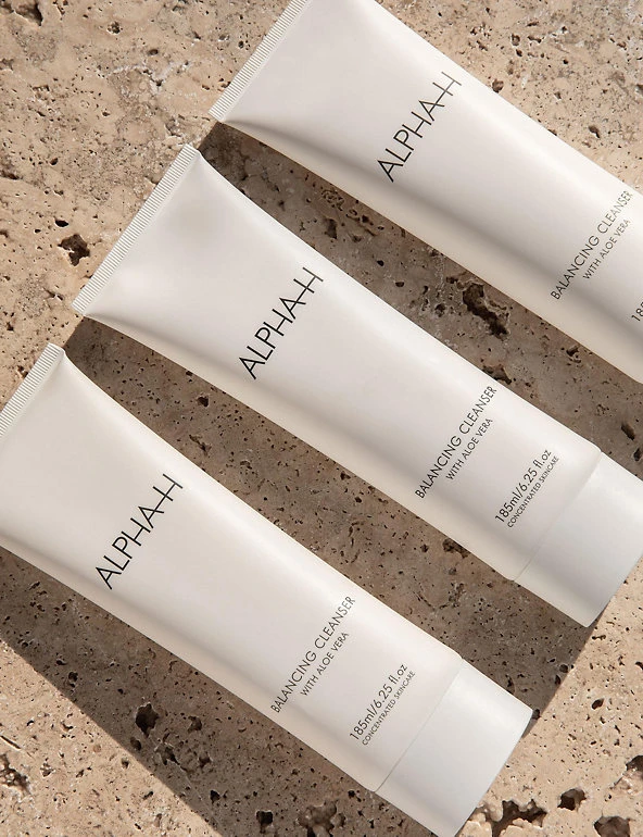 Alpha-H Cleansers & Toners Balancing Cleanser With Aloe Vera 185ml 5 Alpha-H Cleansers & Toners Balancing Cleanser With Aloe Vera 185ml - Image 5