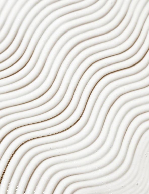 Alpha-H Face Cream Daily Essential Moisturiser SPF50+ 50ml 2 Alpha-H Face Cream Daily Essential Moisturiser SPF50+ 50ml - Image 2